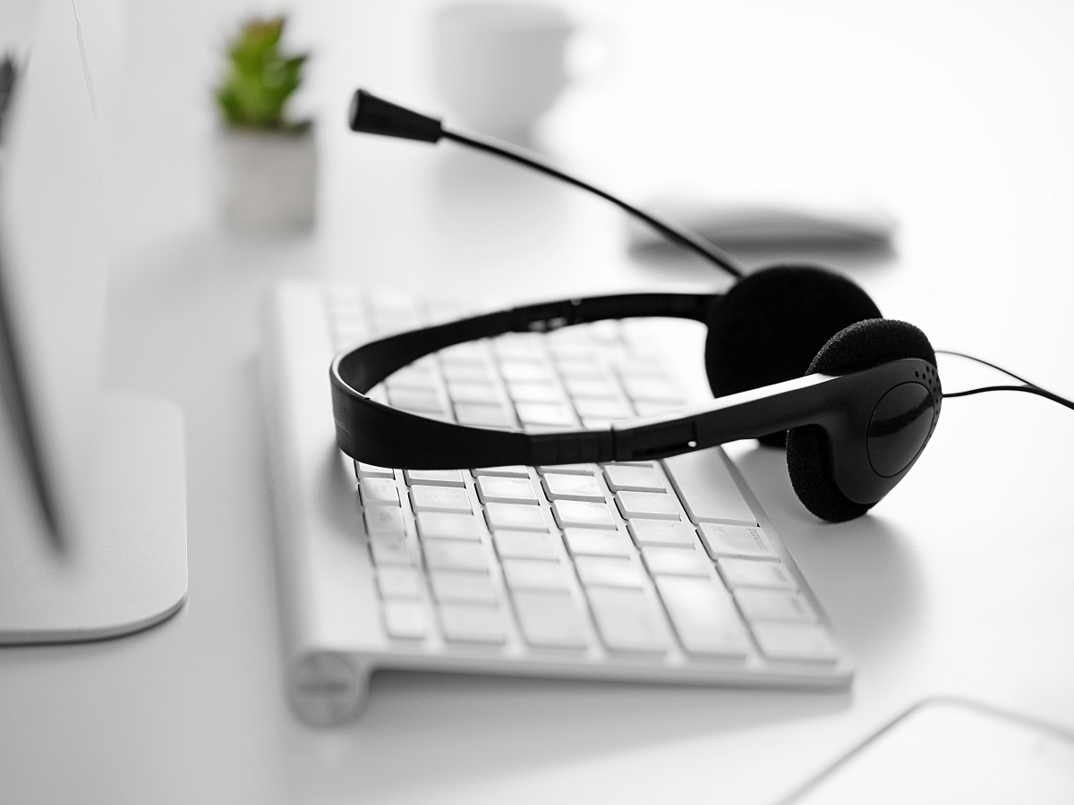 What is a VoIP headset. Types and benefits