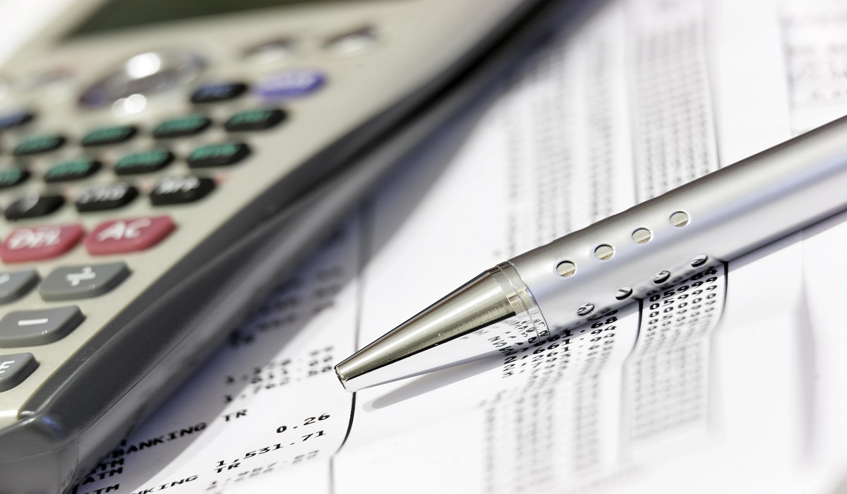 cut costs retail business
