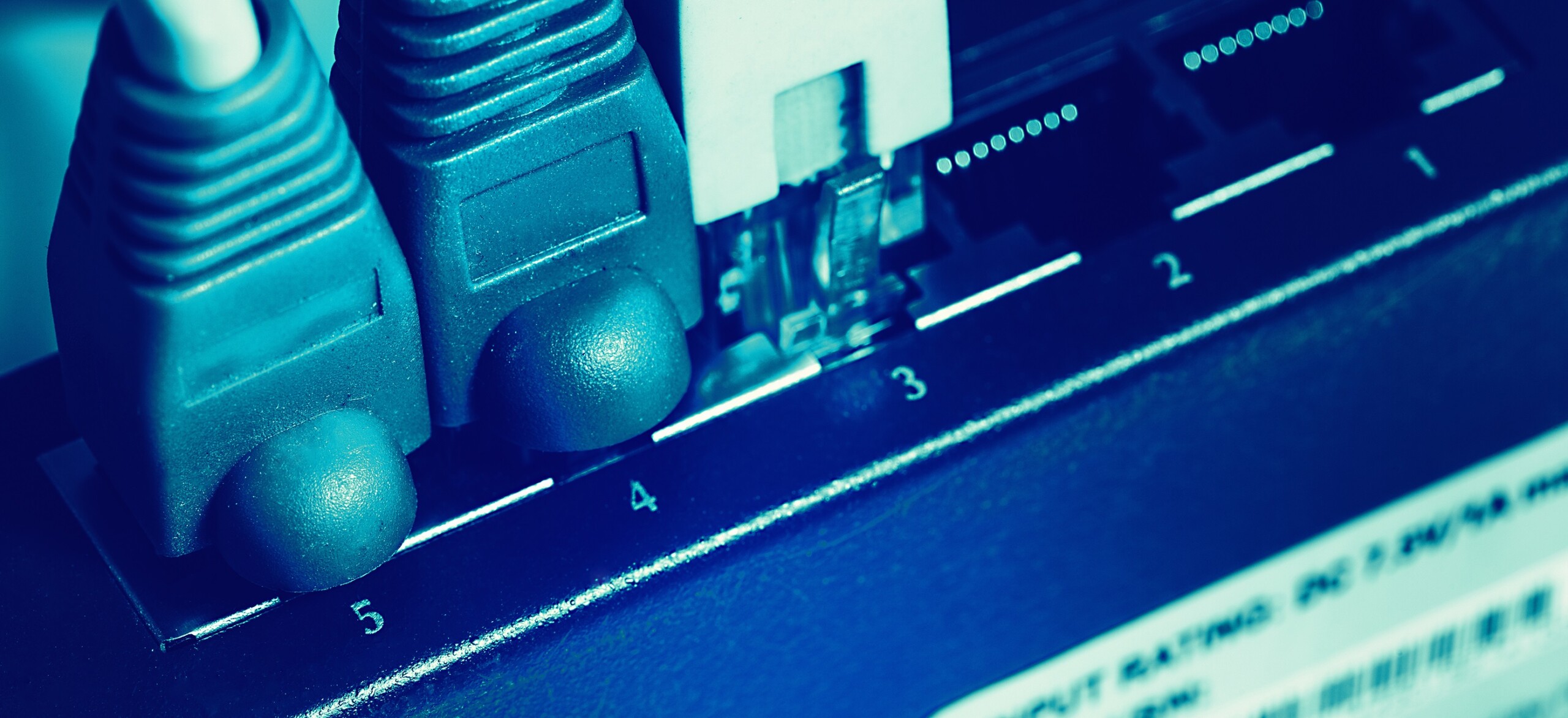How does a VoIP phone adapter works